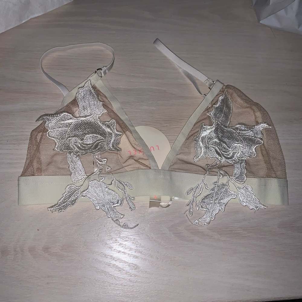 NWT mesh white lace bralette with flower appliqué